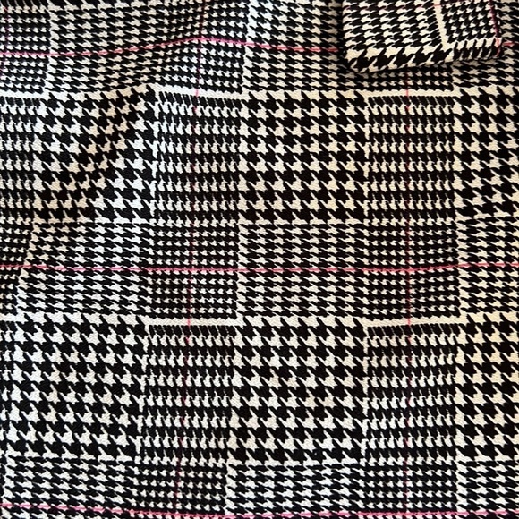 Torrid 00 pants, herringbone plaid, elastic waist, cuffed hem. Work, play, relax - Picture 8 of 8